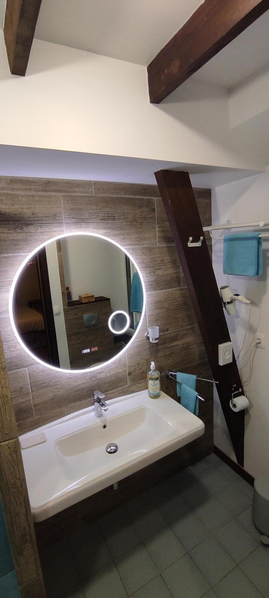 Le Petit Moulin Rouge, B&B, Sdb En-Suite, Parking Prive Gratuit Beauvoir  Exterior photo